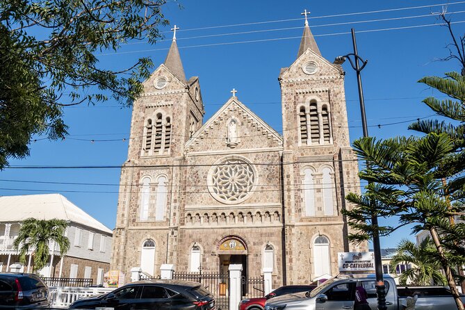 Open Air St. Kitts Tour with Island Vibes - Old Road Town and Wingfield Estate