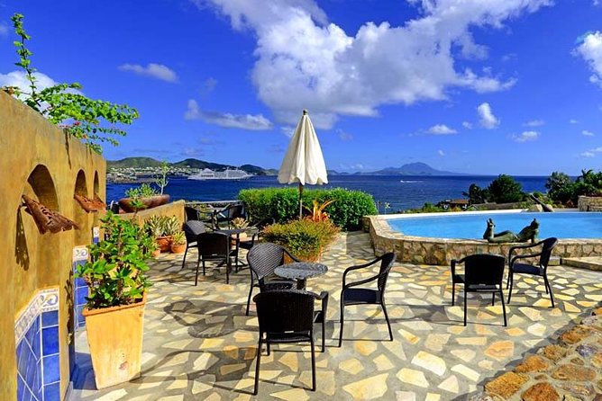 Palms Court Gardens and Restaurant Day Pass - Following the garden path to the pool
