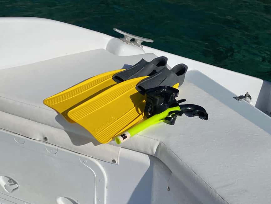 PRIVATE POWER CATAMARAN - The captains are a central part of the experience