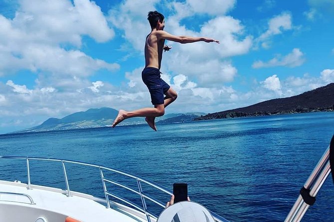 Scenic Speed-Boat Snorkel Tour - A small group, with a few important unknowns