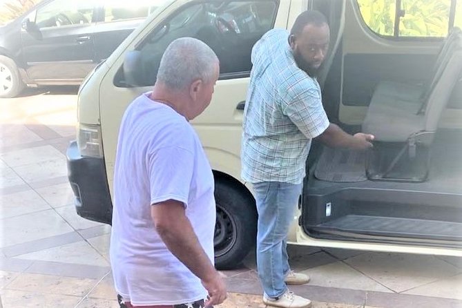 Shared or Private St Kitts Airport Roundtrip Transfer - Arriving at Robert L. Bradshaw International Airport