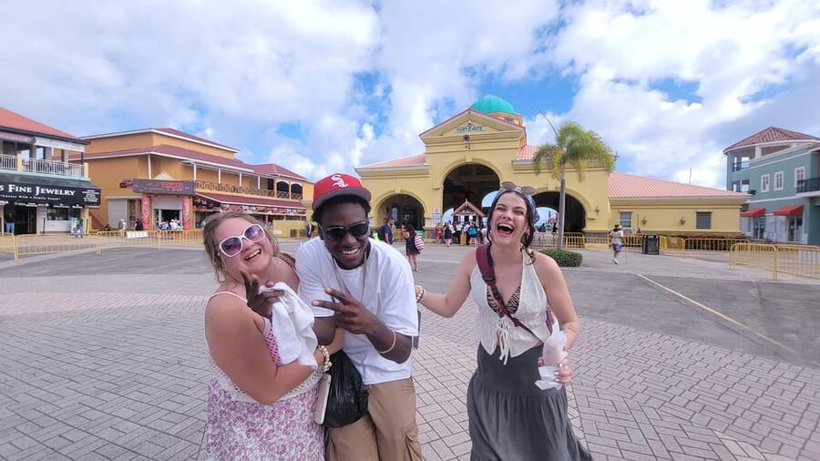 St Kitts: Local Experience and Hidden Gems Tour - Drinks, snacks, trivia, and the social atmosphere