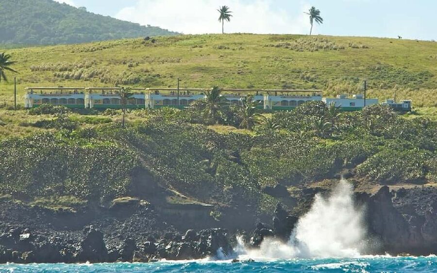 St. Kitts : Sugar Train with Pick Up & Drop-Off & Drinks - Choosing your seat on the train
