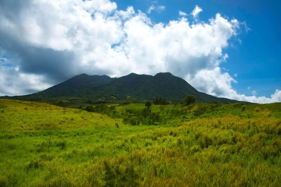 St. Kitts: Volcanic Hike Tour - The steep upper climb to the crater