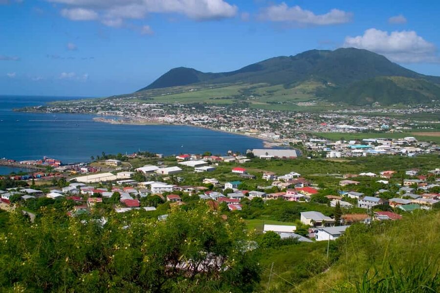 St. Kitts: Volcanic Hike Tour - Walking from tropical forest into cloud forest