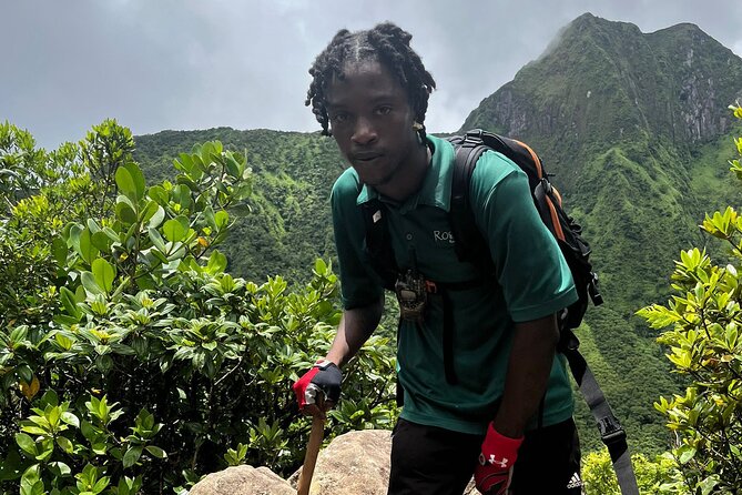 Volcano Caldera (Mt. Liamuiga) Trek / Hike - Why the guide matters on a volcano hike